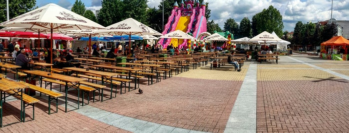 Площад Свобода is one of Posti che sono piaciuti a Нефи.