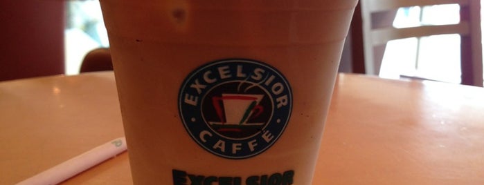 EXCELSIOR CAFFÉ is one of สถานที่ที่ Masahiro ถูกใจ.
