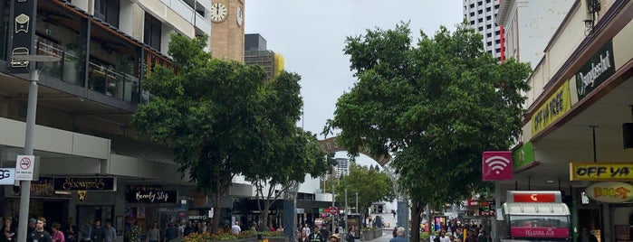 Queen Street Mall is one of Lugares guardados de Mary.