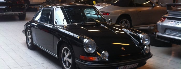 Porsche Center Brussels is one of Locais curtidos por anthony.