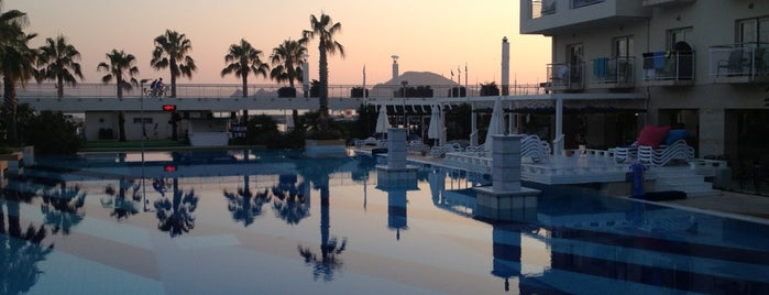 La Blanche Resort is one of สถานที่ที่ Çiçek ถูกใจ.