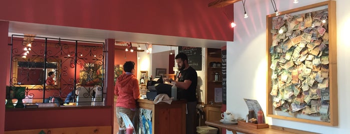 Caban-y-Pair Café is one of Locais curtidos por Plwm.
