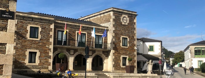 Restaurante Arenas is one of jose's Saved Places.