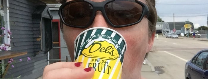 Del's Frozen Lemonade is one of Tempat yang Disukai FB.Life.