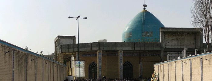 Imamzadeh Zayd | امامزاده زيد is one of Let's go.