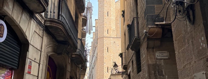 Plaça de Santa Maria del Mar is one of Barceloma.