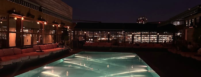Shoreditch House Roof Pool is one of M world.