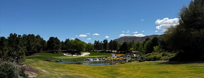 Southern Highlands Country Club is one of Golfers Paradise.