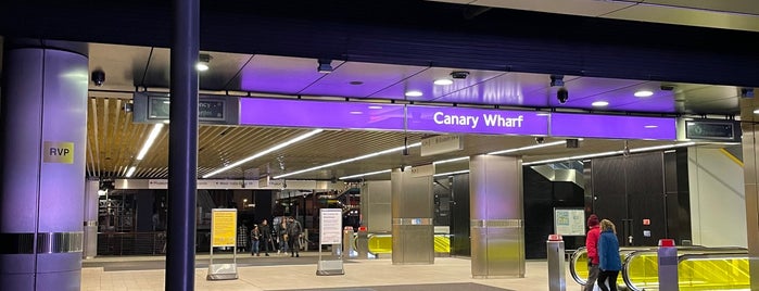 Canary Wharf Railway Station (CWX) is one of London Trip.
