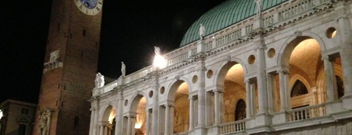 Piazza dei Signori is one of PAST TRIPS.