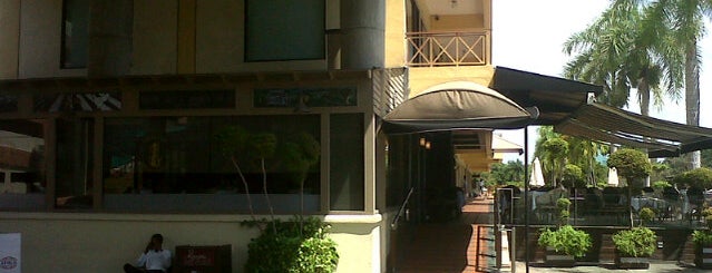 Peperoni Cafe is one of Posti salvati di Alicia.