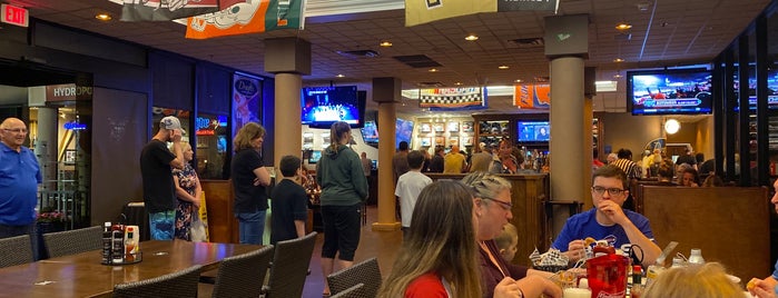 Drafts Sports Bar & Grill is one of Travel the world.