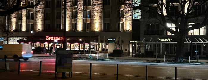 Grand Elysée is one of Forum 2013.