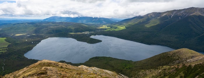 Nelson Lakes National Park is one of National Parks (NZ).