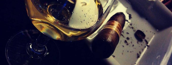 Elite - Whisky & Cigars is one of lodz to go.
