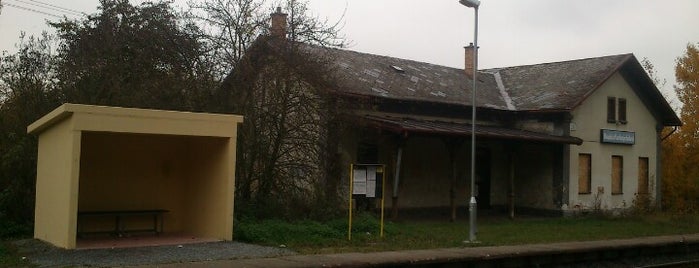 Železniční zastávka Doubí u Karlových Varů is one of Železniční stanice ČR: Č-G (2/14).
