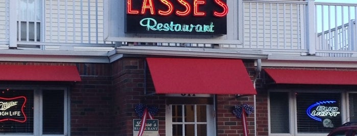 Lasse's Restaurant is one of Lugares favoritos de Lindsaye.