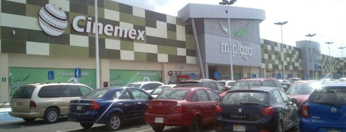 Mi Plaza Mirasierra is one of Locais curtidos por Efrain.