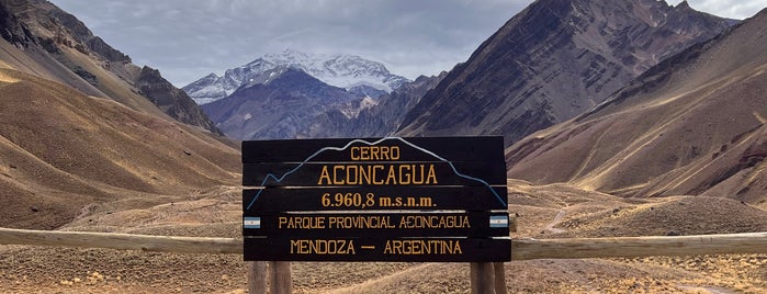 Cerro Aconcagua is one of Аргентина.