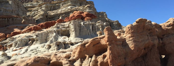 Red Rock Canyon State Park is one of California Suggestions.