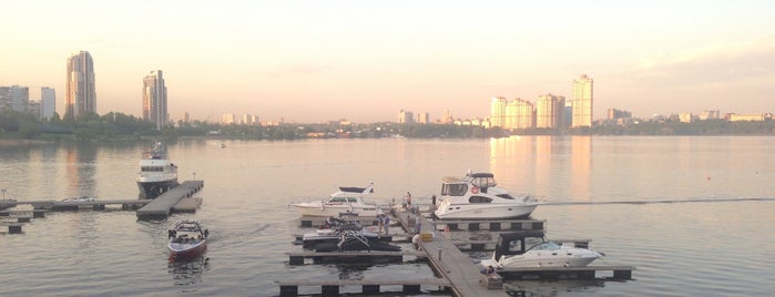 River Lounge is one of Еда рядом.