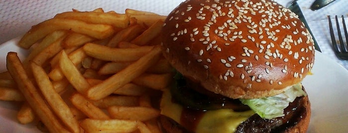 Breakfast in America is one of Burger in Paris.