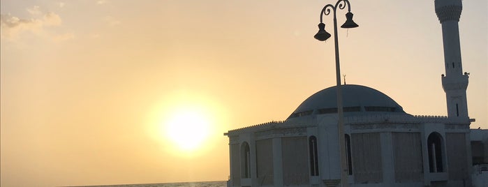 Jeddah North Beach is one of Tempat yang Disukai Ali.