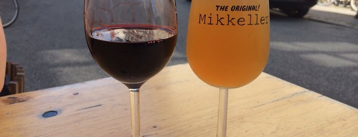 Mikkeller Bar Viktoriagade is one of Posti che sono piaciuti a Benn.