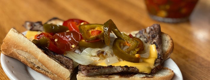 Piccolo's Cheesesteaks is one of New Jersey to-do list.