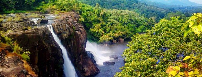 Athirappilly residency hotel is one of Tempat yang Disukai Maria.