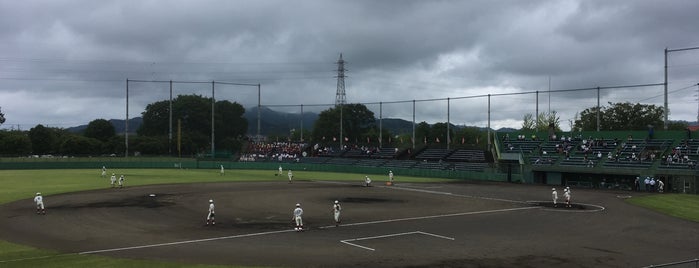栃木市総合運動公園 陸上競技場 is one of サッカースタジアム(その他).