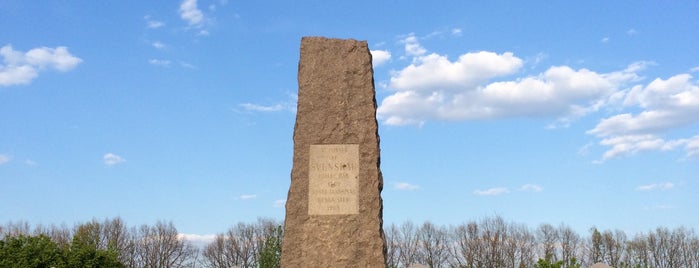 Пам’ятник шведам від шведів is one of Полтава.