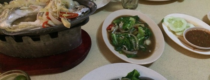 D'Mesra Seafood is one of Jalan Jalan Cari Makan 2.