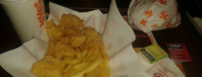 ArmoniPark Popeyes is one of Lugares favoritos de My.