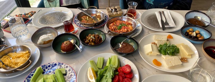 Defne Restaurant is one of 🌟Fulden🌟'ın Beğendiği Mekanlar.