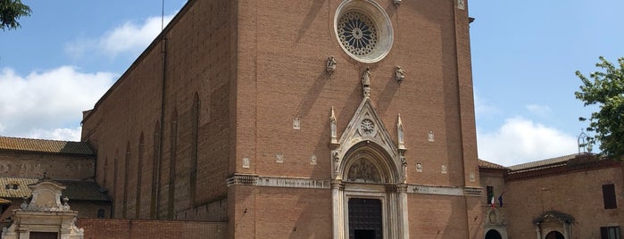 Basilica di San Francesco is one of Siena 🇮🇹.