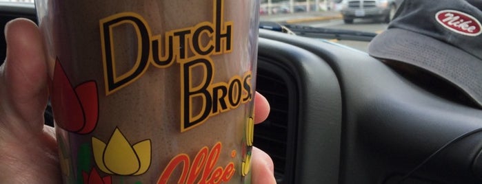 Dutch Bros. Coffee is one of Locais curtidos por Lisa.