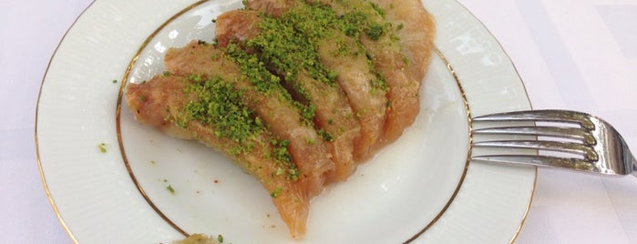 Başkent Bağdat Baklava is one of Defneさんのお気に入りスポット.