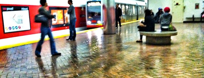 Powell MUNI Metro Station is one of Guide to San Francisco.