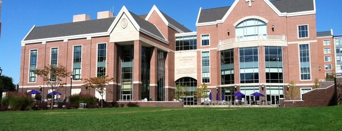 The University Of Scranton is one of Orte, die Shawn gefallen.