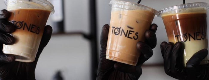 Tones Coffee is one of Lugares guardados de Queen.