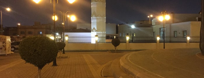 مسجد الامير سلطان is one of Lugares favoritos de Yazeed.