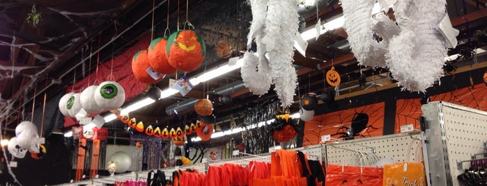 The 13 Best Places For Costumes In Seattle