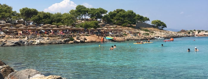 Aponisos Beach is one of 🐸Natasa'nın Beğendiği Mekanlar.