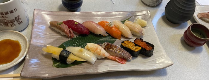寿司和食しかま is one of おたるごはん.
