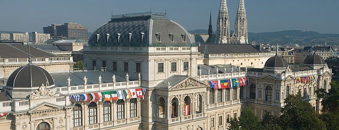 Universität Wien is one of Austria #4sq365at Oans (One).