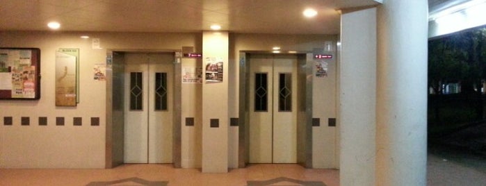 电梯 is one of Home.