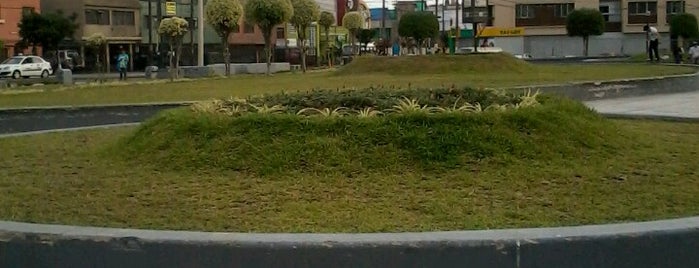 Parque Candamo is one of Parques.