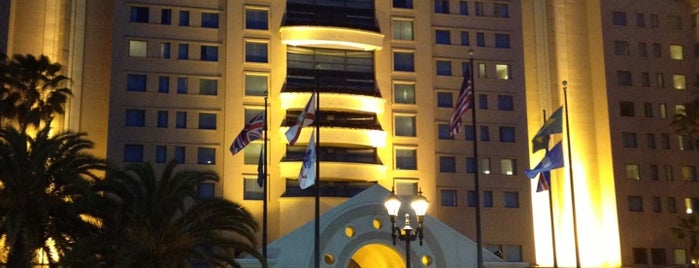 The Florida Hotel & Conference Center is one of Tempat yang Disukai Carlos.