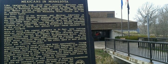 Hayward Rest Stop is one of สถานที่ที่ Becky ถูกใจ.